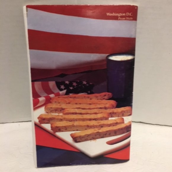 Capitol Cookies Recipes From Every State Capitol & DC Paperback CookBook Booklet - Picture 3 of 6